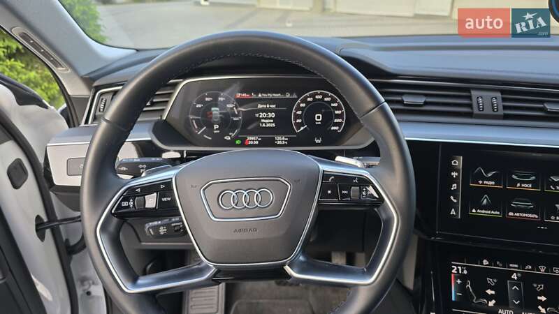 Позашляховик / Кросовер Audi e-tron 2022 в Вінниці фото 14 Позашляховик / Кросовер Audi e-tron 2022 в Вінниці