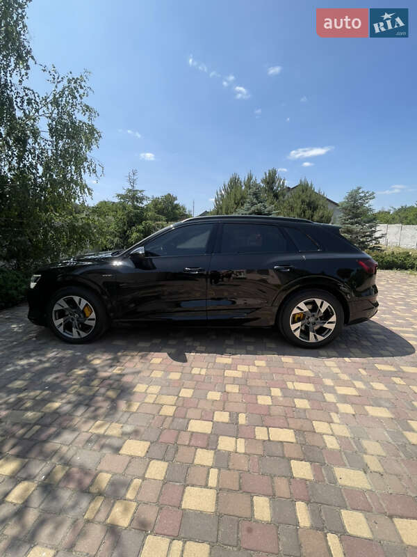 Внедорожник / Кроссовер Audi e-tron 2020 в Днепре