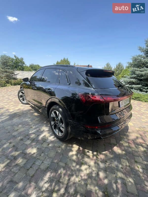 Внедорожник / Кроссовер Audi e-tron 2020 в Днепре