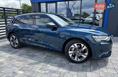 Внедорожник / Кроссовер Audi e-tron 2019 в 