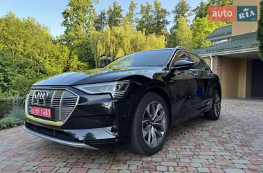 Внедорожник / Кроссовер Audi e-tron 2019 в Киеве