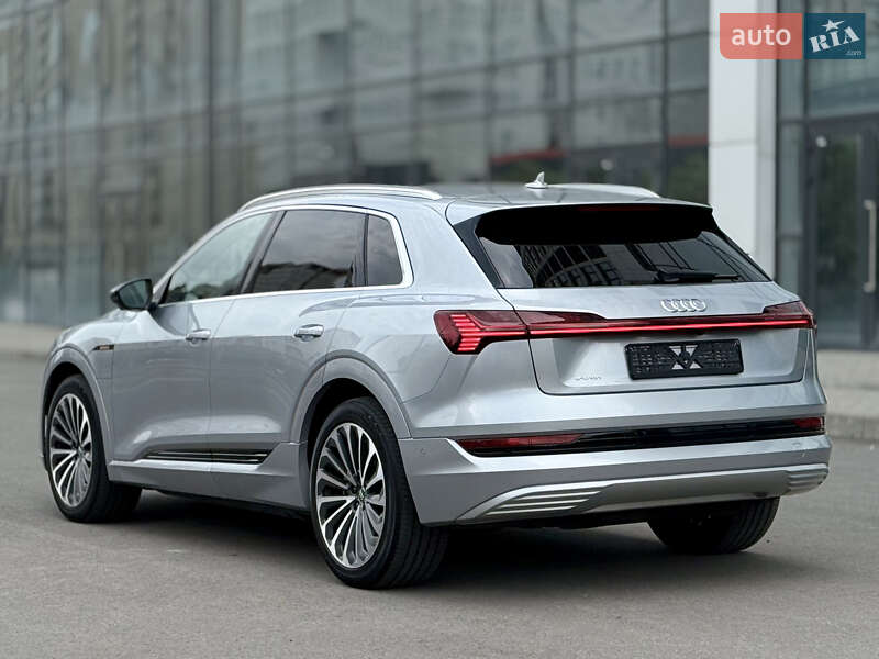 Внедорожник / Кроссовер Audi e-tron 2019 в Харькове
