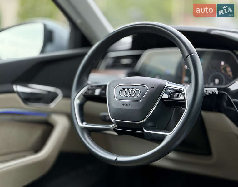 Внедорожник / Кроссовер Audi e-tron 2019 в Харькове