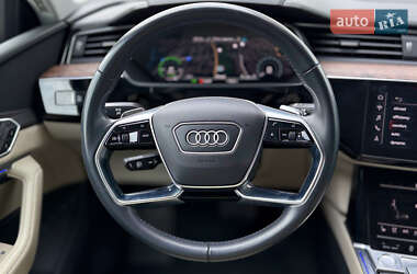 Внедорожник / Кроссовер Audi e-tron 2019 в 