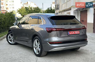 Внедорожник / Кроссовер Audi e-tron 2019 в 