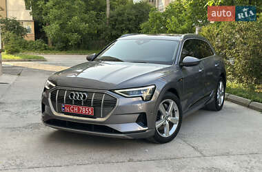 Внедорожник / Кроссовер Audi e-tron 2019 в 