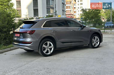 Внедорожник / Кроссовер Audi e-tron 2019 в 