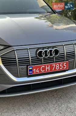 Внедорожник / Кроссовер Audi e-tron 2019 в 