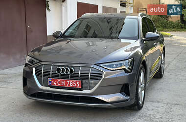 Внедорожник / Кроссовер Audi e-tron 2019 в 