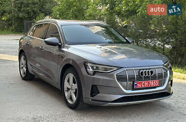 Внедорожник / Кроссовер Audi e-tron 2019 в 