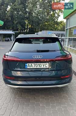 Внедорожник / Кроссовер Audi e-tron 2019 в 