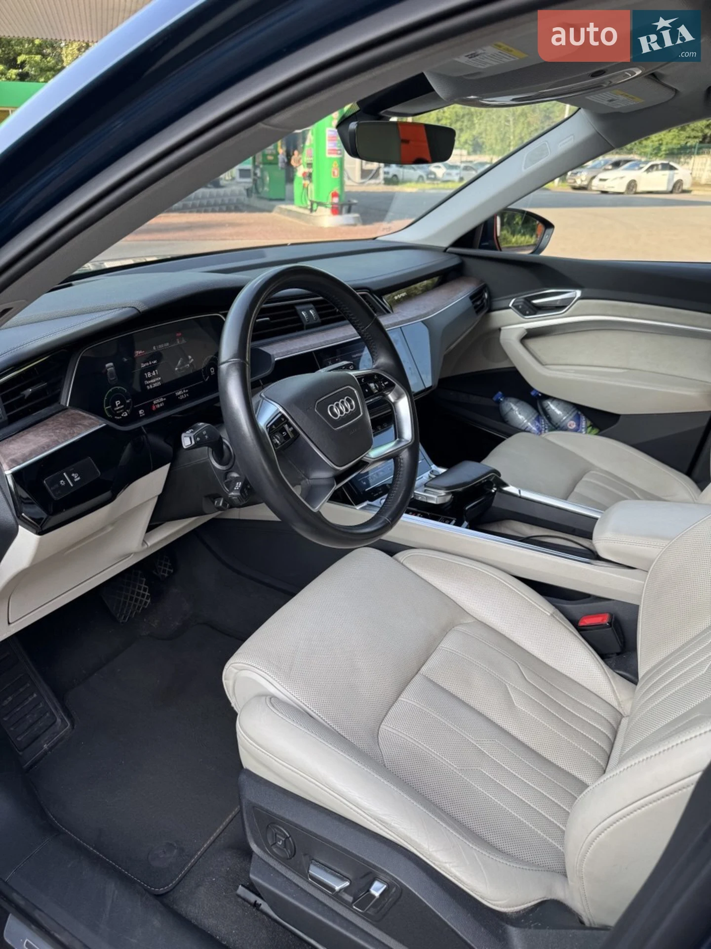 2019 Audi e-tron - мініатюра 8