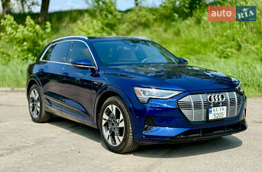 Внедорожник / Кроссовер Audi e-tron 2021 в 