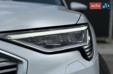Внедорожник / Кроссовер Audi e-tron 2019 в 