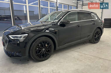 Внедорожник / Кроссовер Audi e-tron 2020 в 