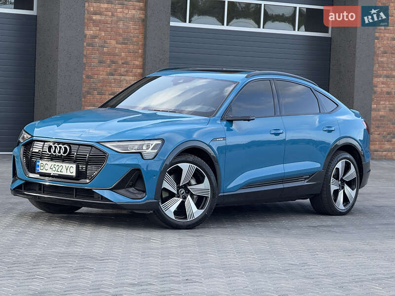 Внедорожник / Кроссовер Audi e-tron 2020 в 