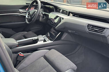 Внедорожник / Кроссовер Audi e-tron 2020 в 