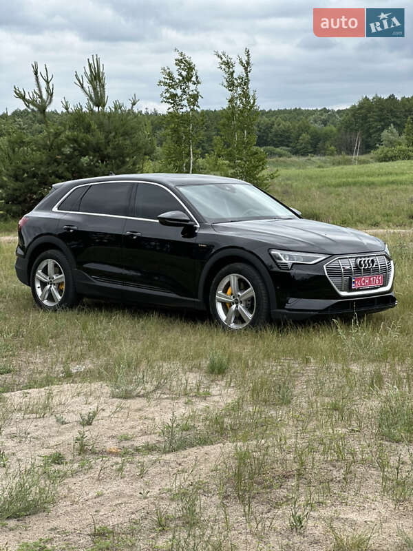 Позашляховик / Кросовер Audi e-tron 2022 в Харкові