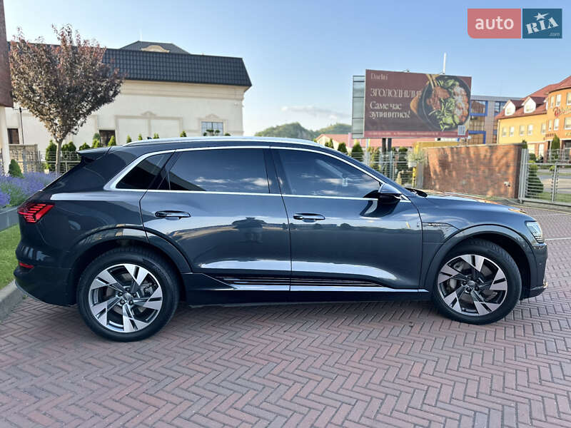 Внедорожник / Кроссовер Audi e-tron 2019 в Мукачево