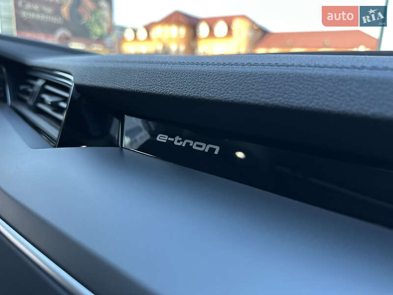 Внедорожник / Кроссовер Audi e-tron 2019 в Мукачево