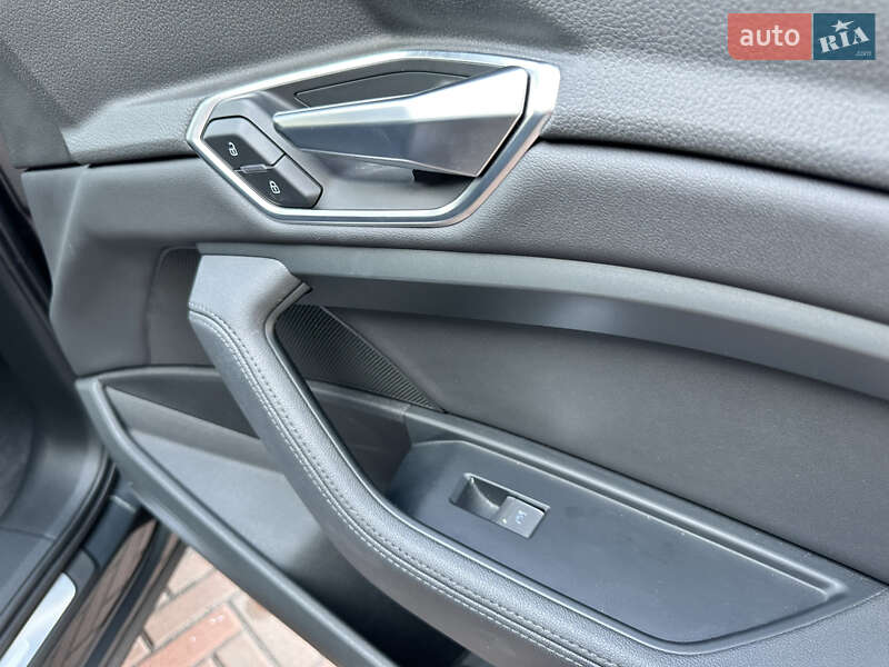 Внедорожник / Кроссовер Audi e-tron 2019 в Мукачево