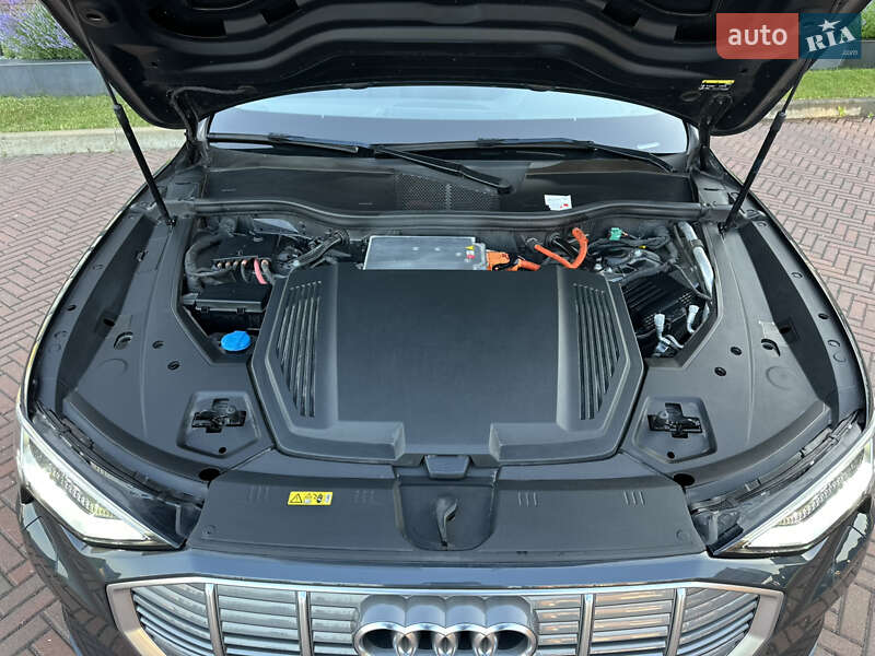 Внедорожник / Кроссовер Audi e-tron 2019 в Мукачево
