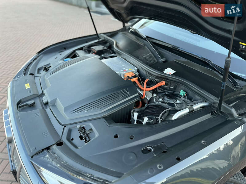 Внедорожник / Кроссовер Audi e-tron 2019 в Мукачево