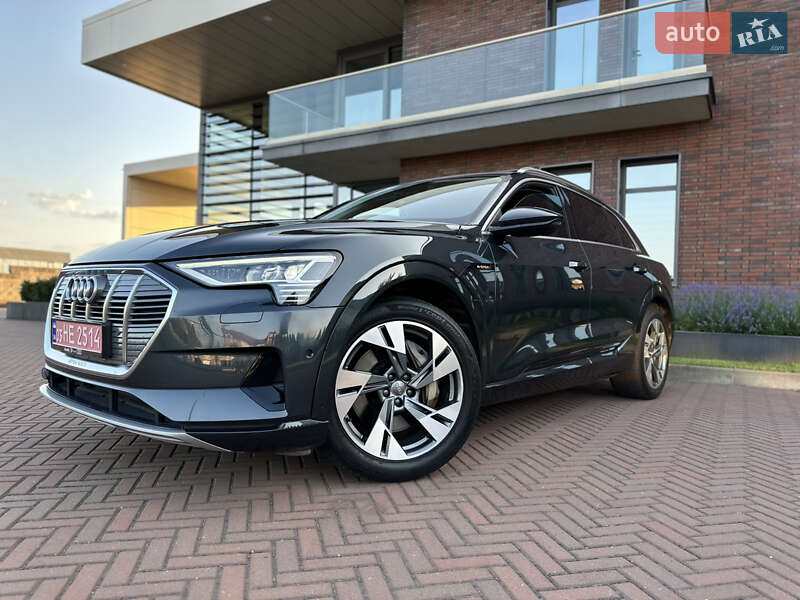 Внедорожник / Кроссовер Audi e-tron 2019 в Мукачево