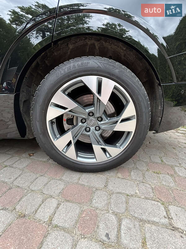 Внедорожник / Кроссовер Audi e-tron 2020 в Дрогобыче