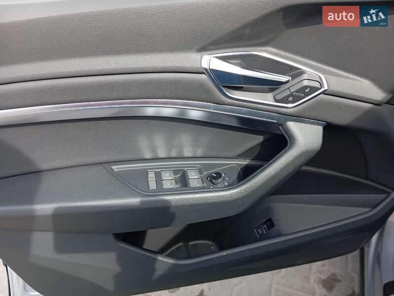 Внедорожник / Кроссовер Audi e-tron 2019 в Житомире