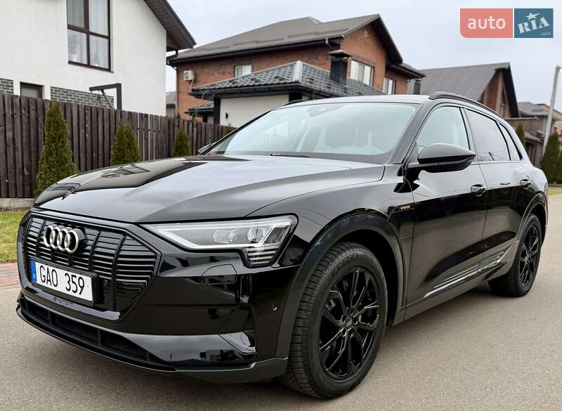 Позашляховик / Кросовер Audi e-tron 2022 в Києві