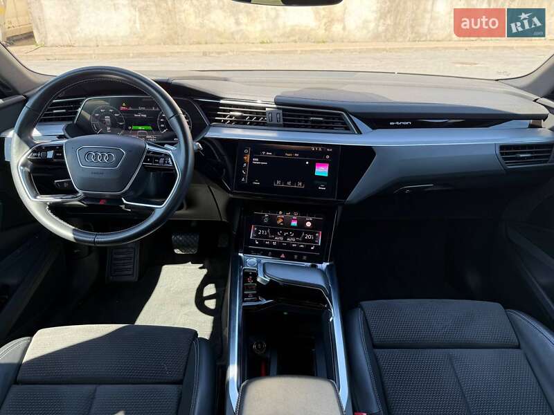 Внедорожник / Кроссовер Audi e-tron 2019 в Львове