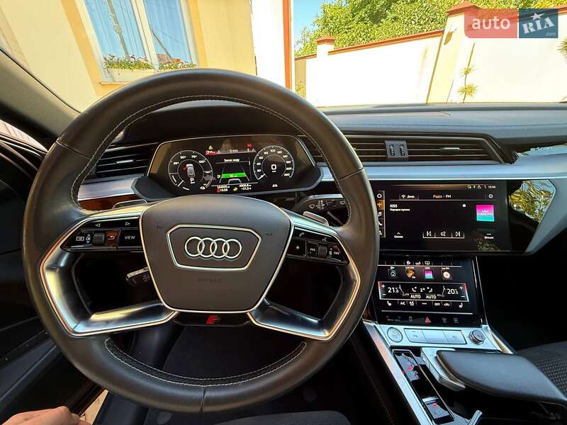 Внедорожник / Кроссовер Audi e-tron 2019 в Львове