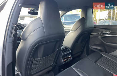 Внедорожник / Кроссовер Audi e-tron 2021 в 