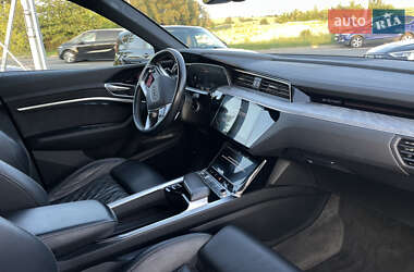 Внедорожник / Кроссовер Audi e-tron 2021 в 