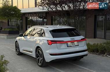 Внедорожник / Кроссовер Audi e-tron 2022 в 