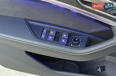 Внедорожник / Кроссовер Audi e-tron 2022 в 