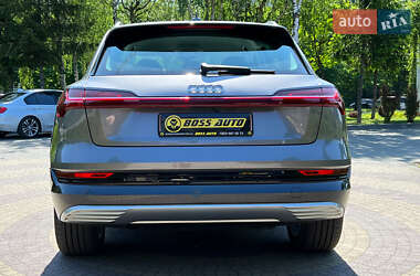 Позашляховик / Кросовер Audi e-tron 2021 в 