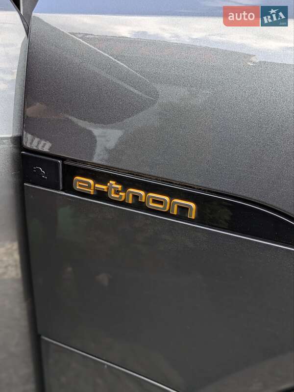 Внедорожник / Кроссовер Audi e-tron 2020 в Львове