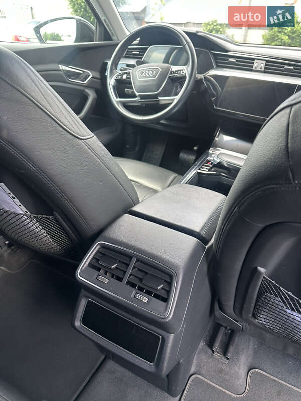 Внедорожник / Кроссовер Audi e-tron 2020 в Ровно