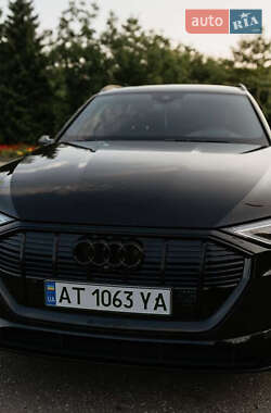 Внедорожник / Кроссовер Audi e-tron 2020 в 