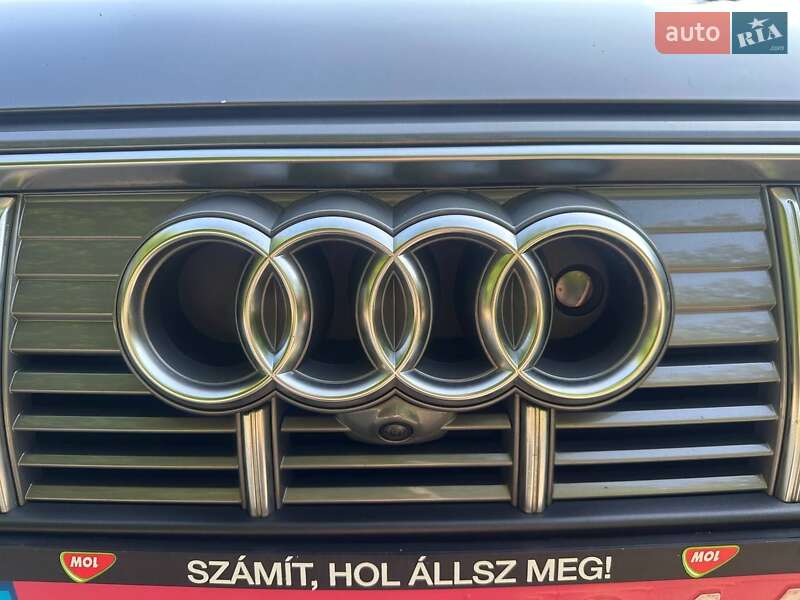 Позашляховик / Кросовер Audi e-tron 2019 в Тлумачі