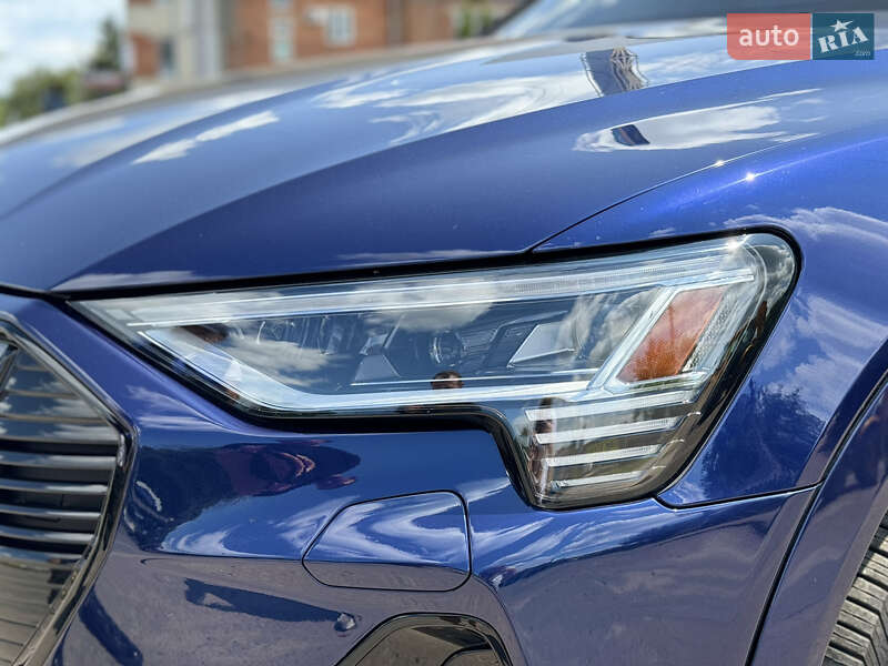 Внедорожник / Кроссовер Audi e-tron 2022 в Сумах