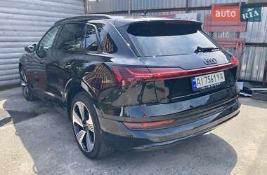 Внедорожник / Кроссовер Audi e-tron 2021 в 