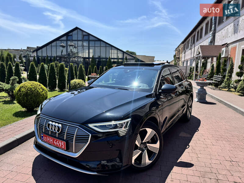 Внедорожник / Кроссовер Audi e-tron 2020 в 