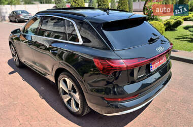 Внедорожник / Кроссовер Audi e-tron 2020 в 