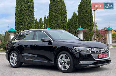 Внедорожник / Кроссовер Audi e-tron 2019 в 