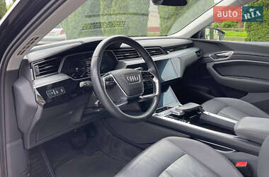 Внедорожник / Кроссовер Audi e-tron 2019 в 