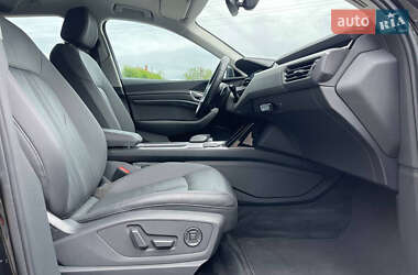 Внедорожник / Кроссовер Audi e-tron 2019 в 