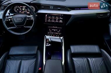 Внедорожник / Кроссовер Audi e-tron 2020 в 